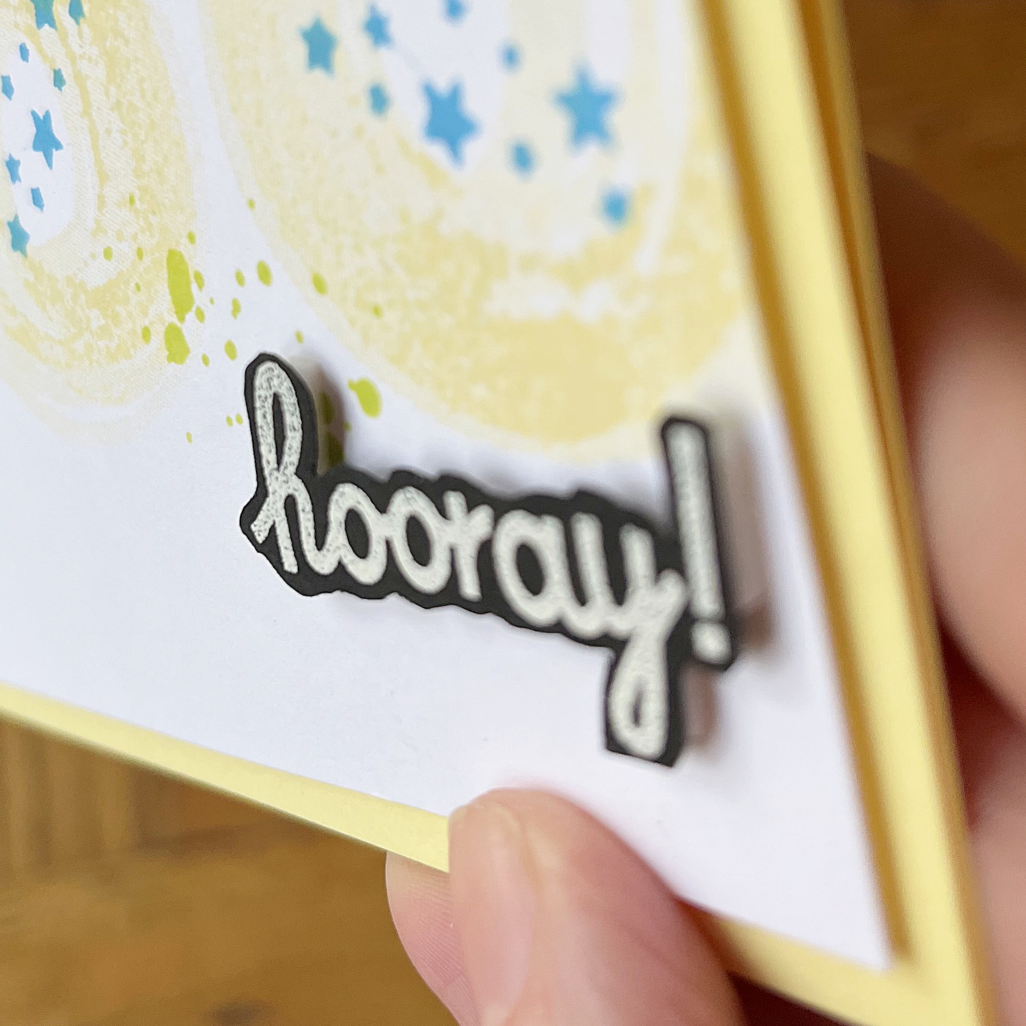 Create a simple teenager birthday card using just 3 colours